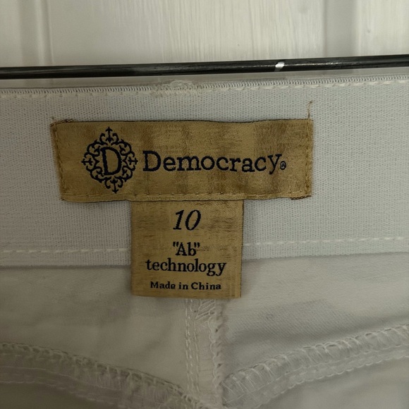 Democracy Women’s Camouflage Pants Size 10 Zipper Pockets Ab Solution Stretch - Picture 2 of 3